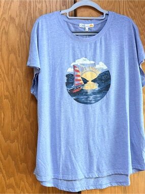 C&C California Lavender-Blue Tee with Sunset Sailboat Graphic Size Large